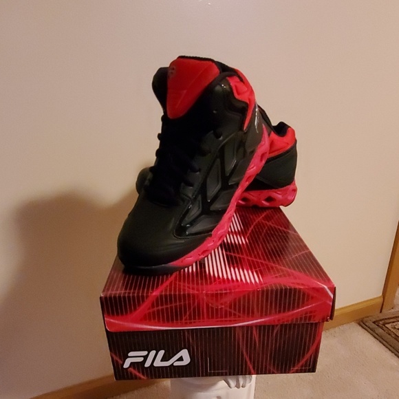 fila boys shoes